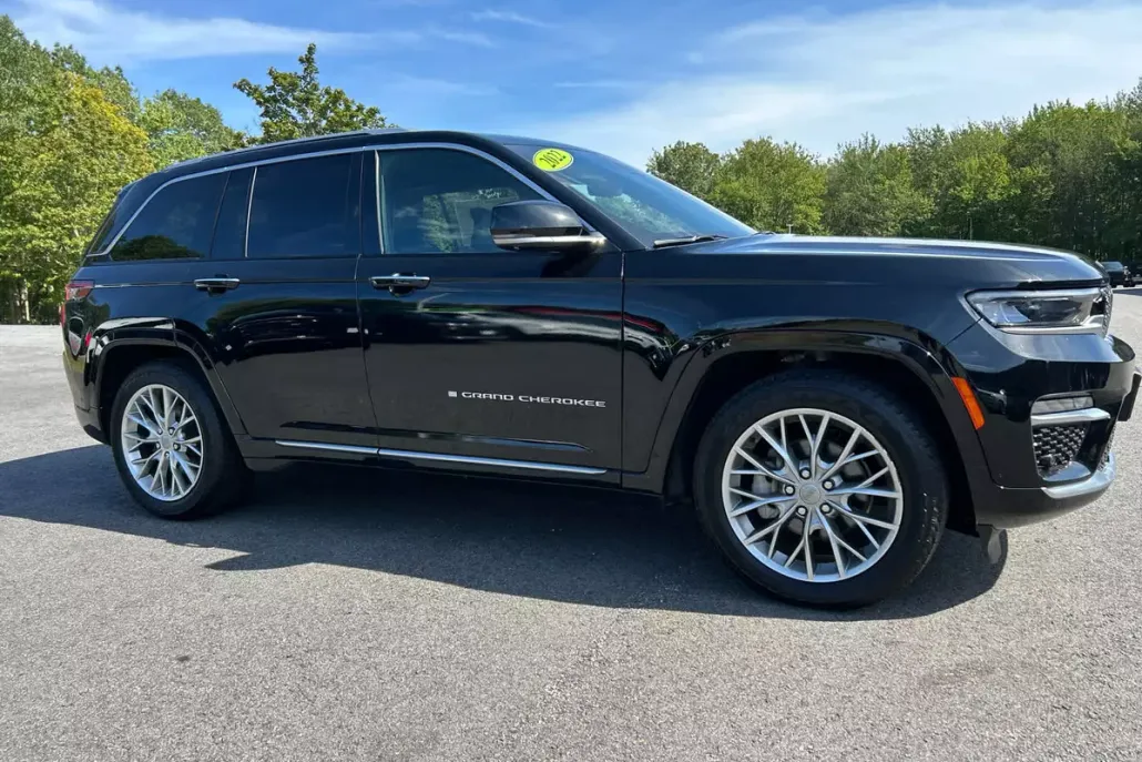 2022 Jeep Grand Cherokee Summit photo 1