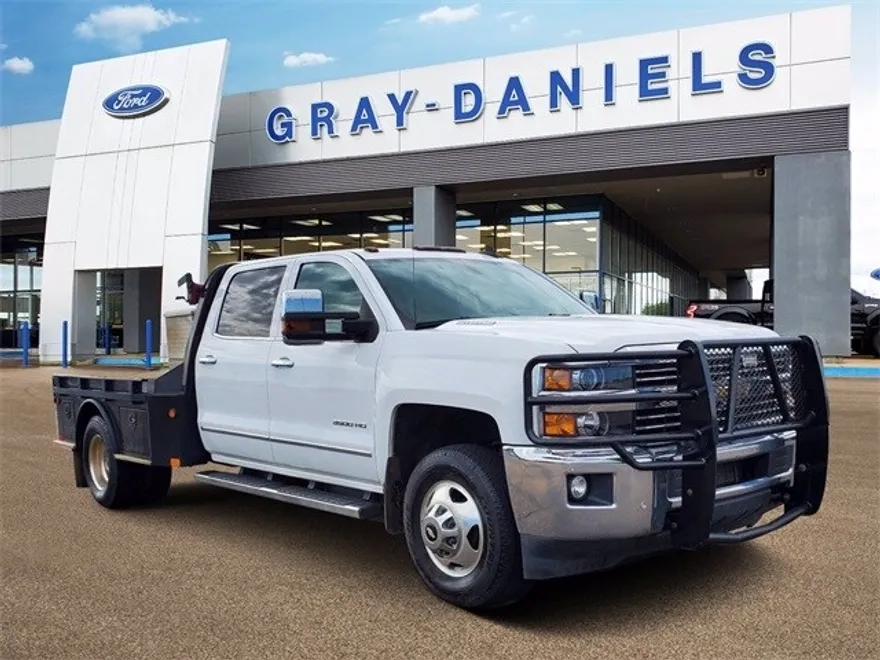 2015 Chevrolet Silverado 3500HD LTZ photo 1
