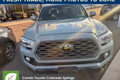 2022 Toyota Tacoma TRD V6 photo 2