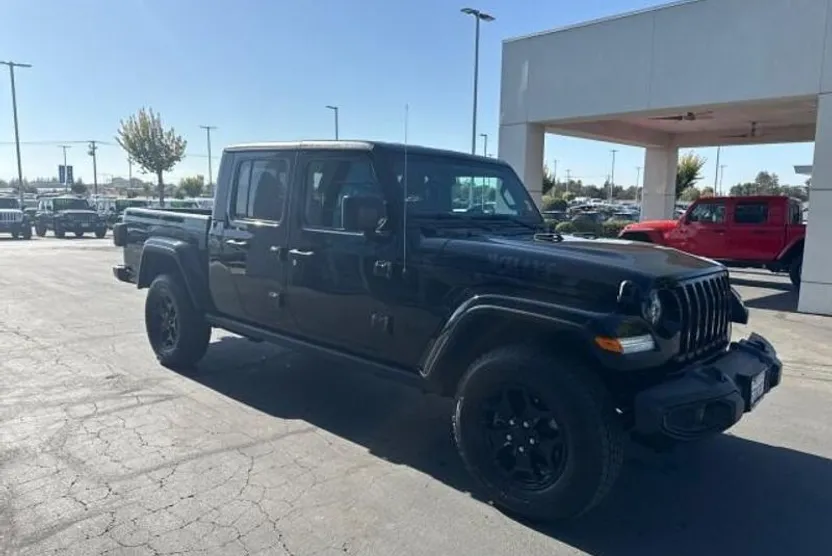 2021 Jeep Gladiator Sport S photo 1