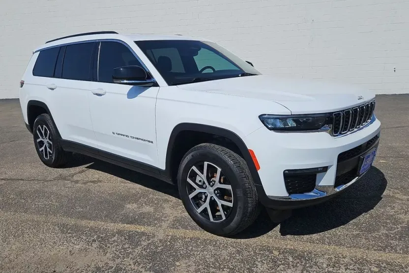 2024 Jeep Grand Cherokee Limited photo 1