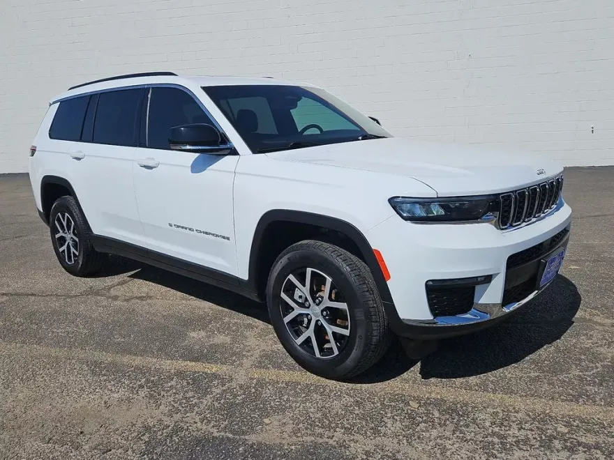 2024 Jeep Grand Cherokee Limited photo 1