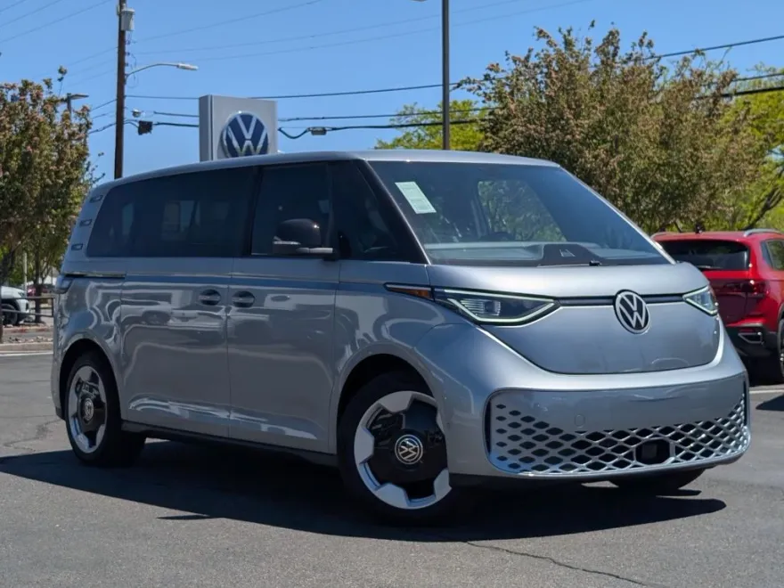 2025 Volkswagen ID. Buzz Pro S photo 1