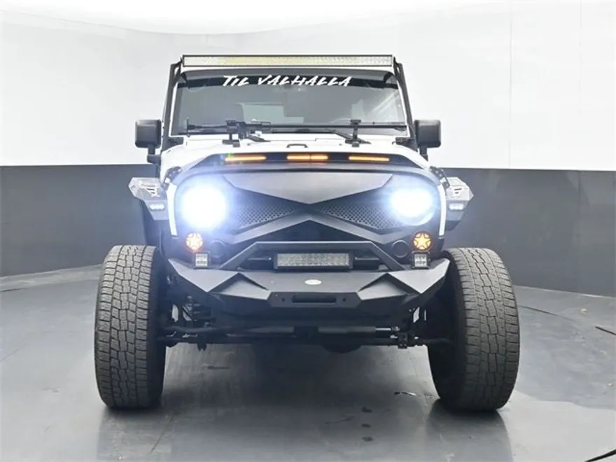 2014 Jeep Wrangler Unlimited Sahara photo 1