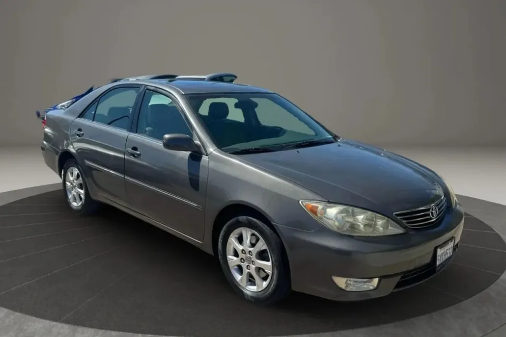 2005 Toyota Camry XLE photo 1