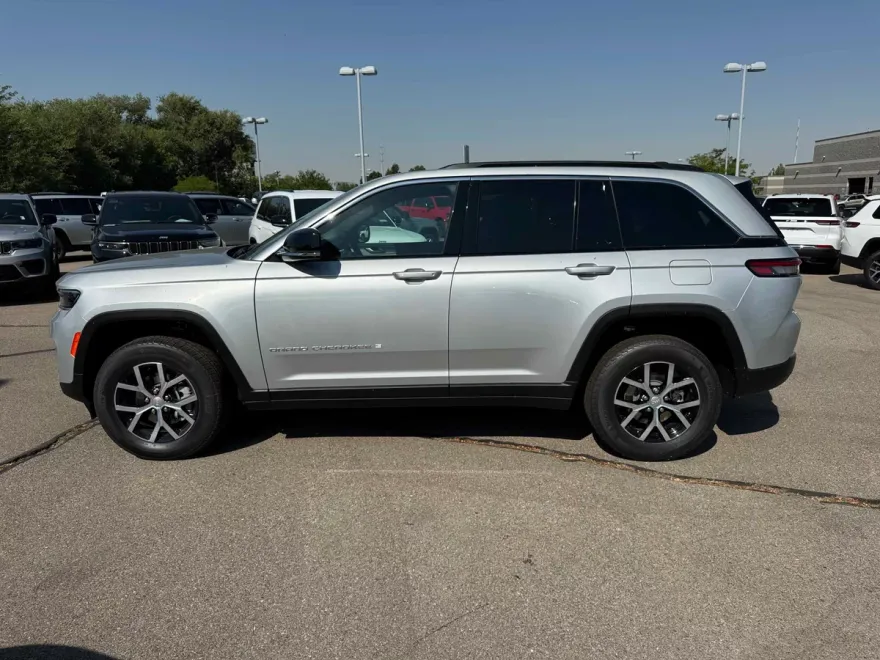 2025 Jeep Grand Cherokee Limited photo 1
