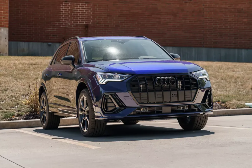 2025 Audi Q3 S line Premium Plus photo 1