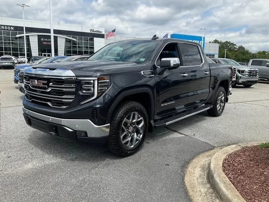 2026 Gmc Sierra 1500 SLT photo 1