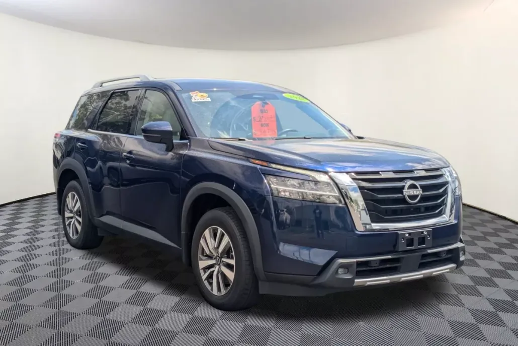 2022 Nissan Pathfinder SL photo 1