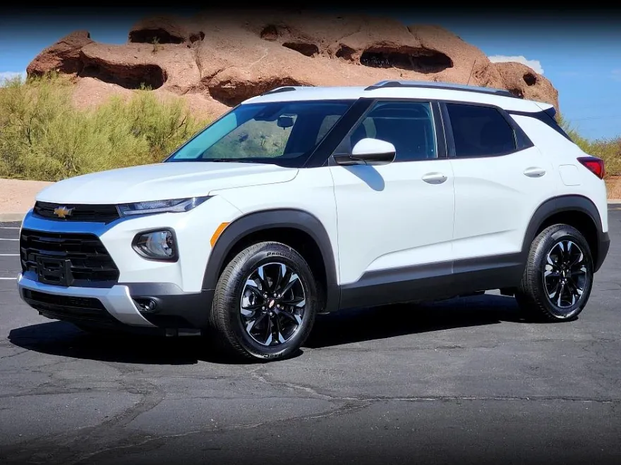2023 Chevrolet Trailblazer LT photo 1