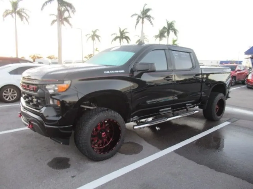 2022 Chevrolet Silverado 1500 Custom photo 1