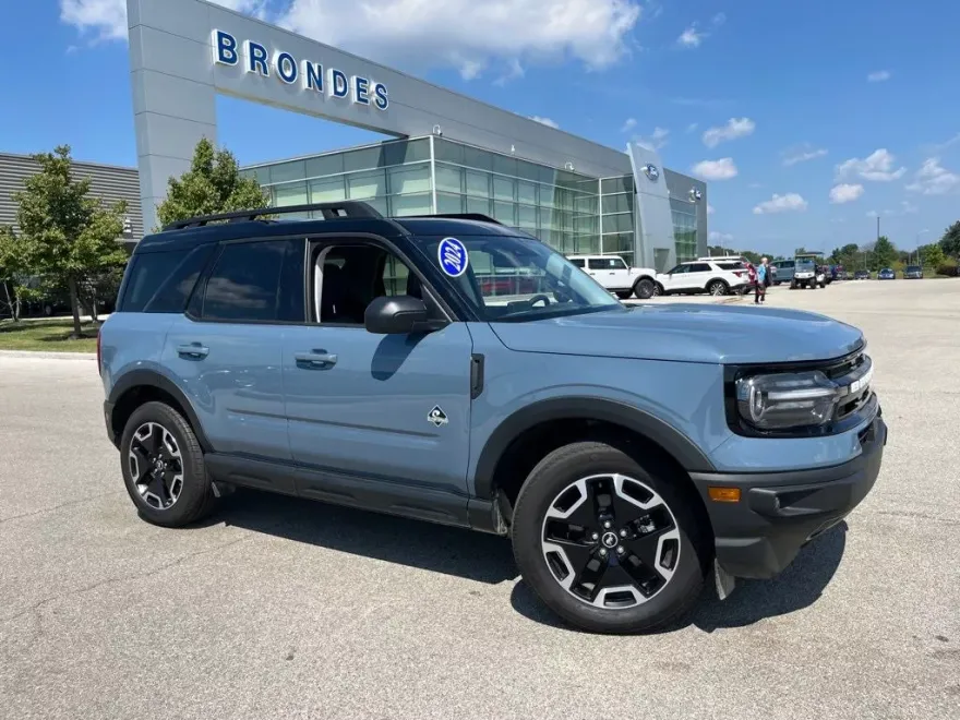 2024 Ford Bronco Sport Outer Banks photo 1