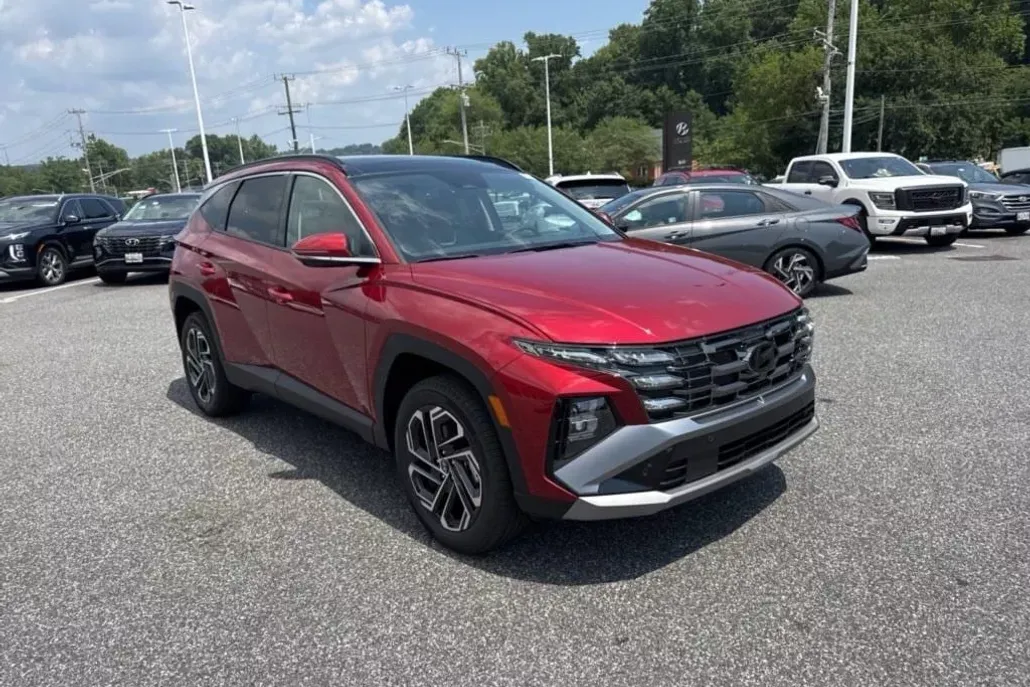 2025 Hyundai Tucson Limited photo 1