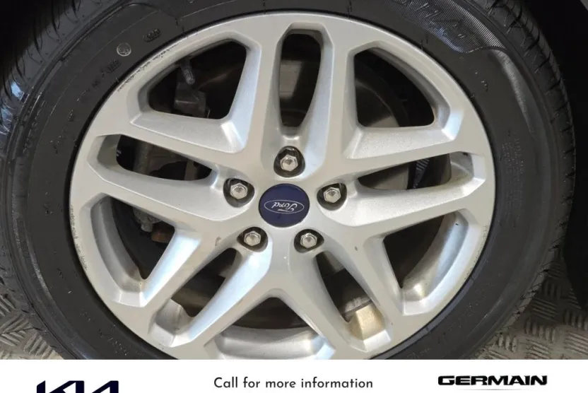 2015 Ford Fusion SE photo 1