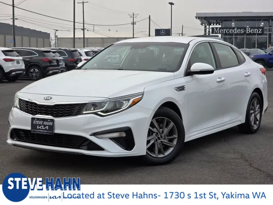 2020 Kia Optima LX photo 1