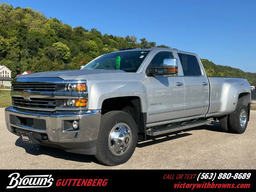 2015 Chevrolet Silverado 3500HD LTZ photo 1
