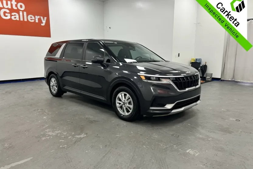 2024 Kia Carnival LX photo 1