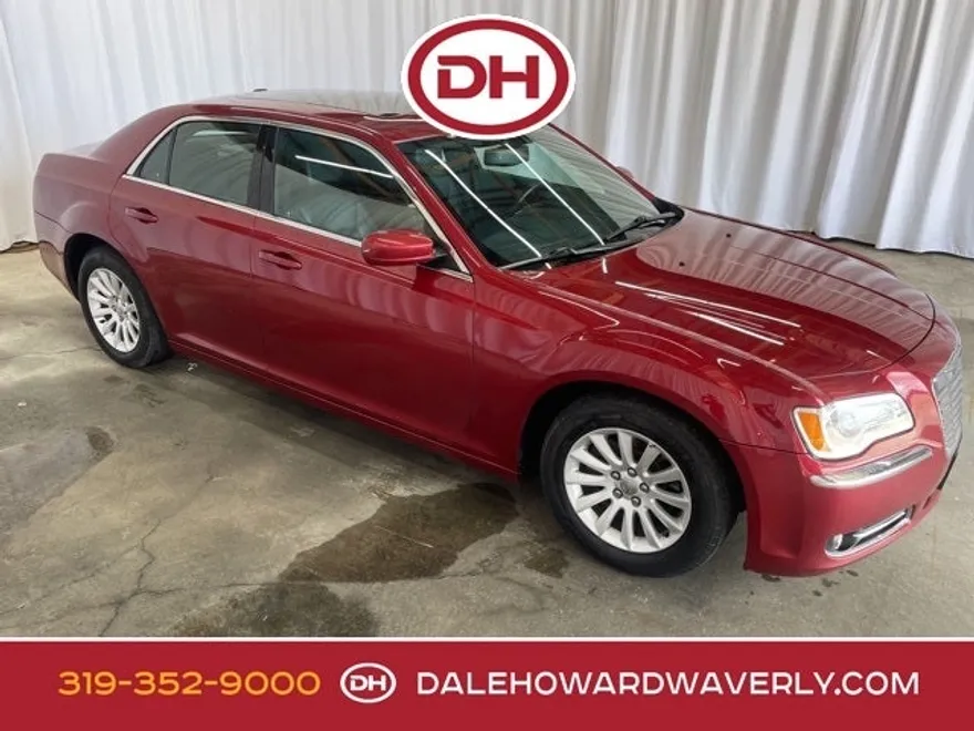 2013 Chrysler 300 Base photo 1