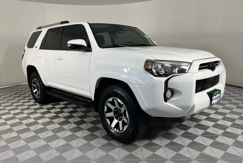 2020 Toyota 4Runner SR5 Premium photo 1