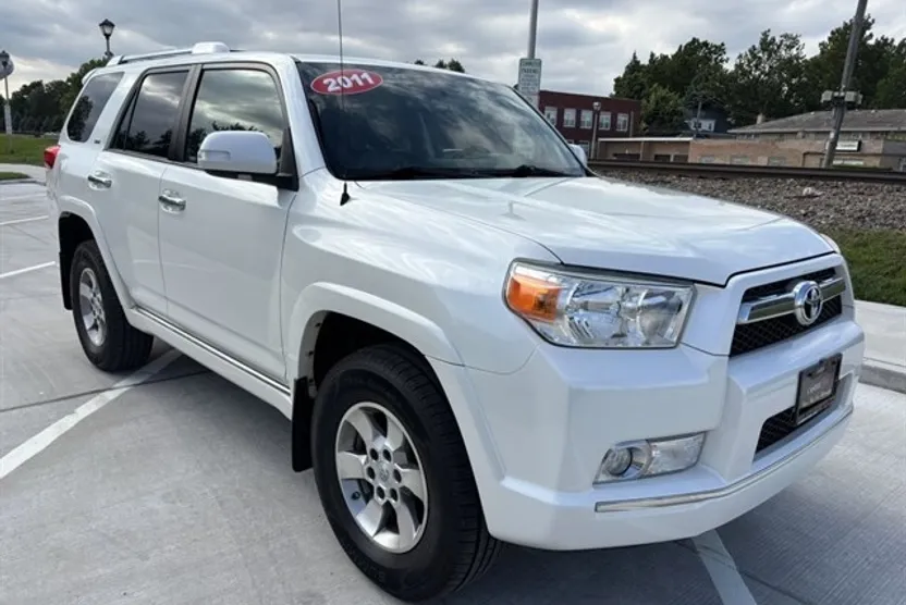 2011 Toyota 4Runner SR5 photo 1
