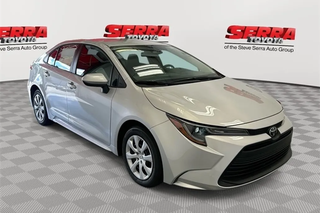 2025 Toyota Corolla LE photo 1