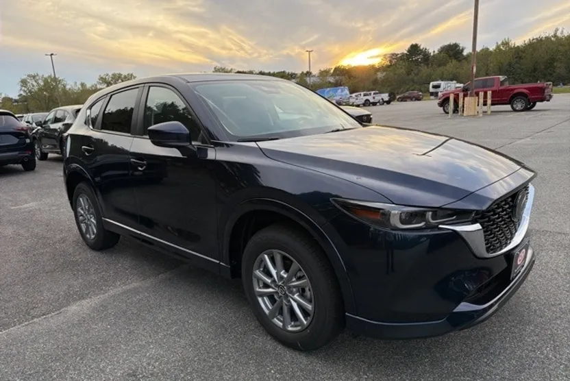 2025 Mazda CX-5 2.5 S Preferred photo 1