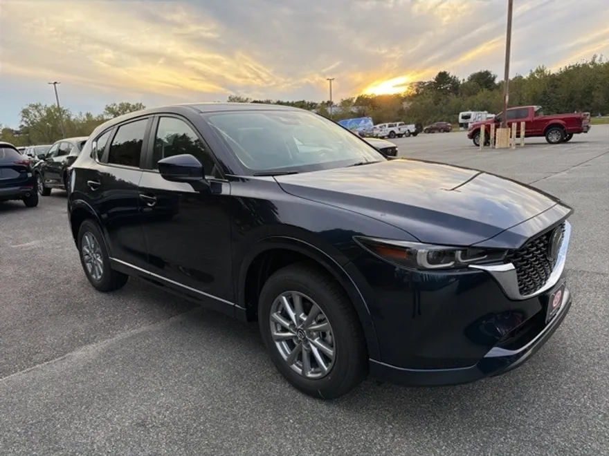 2025 Mazda CX-5 2.5 S Preferred photo 1
