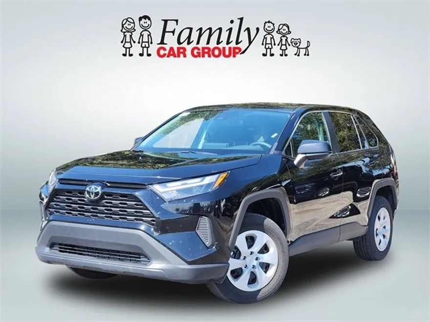 2024 Toyota RAV4 LE photo 1