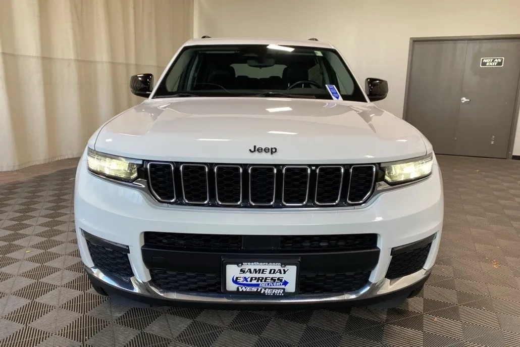 2022 Jeep Grand Cherokee Limited photo 1