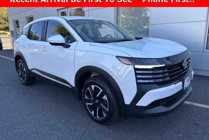 2025 Nissan Kicks SV photo 1