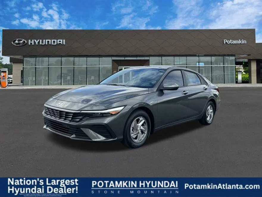 2025 Hyundai Elantra SE photo 1