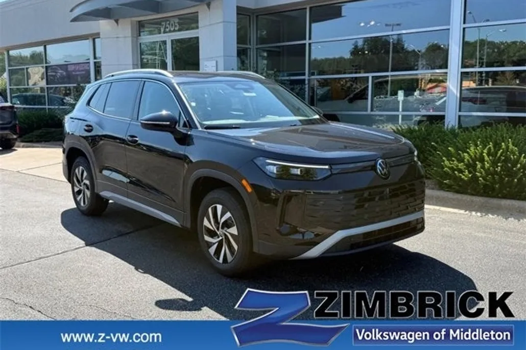 2025 Volkswagen Tiguan S photo 1