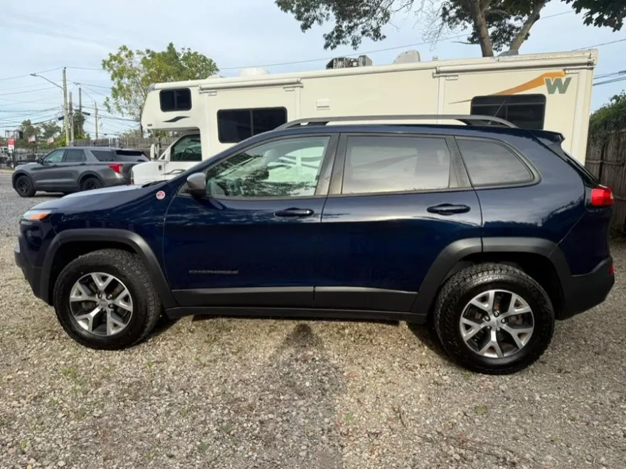 2015 Jeep Cherokee Trailhawk photo 1