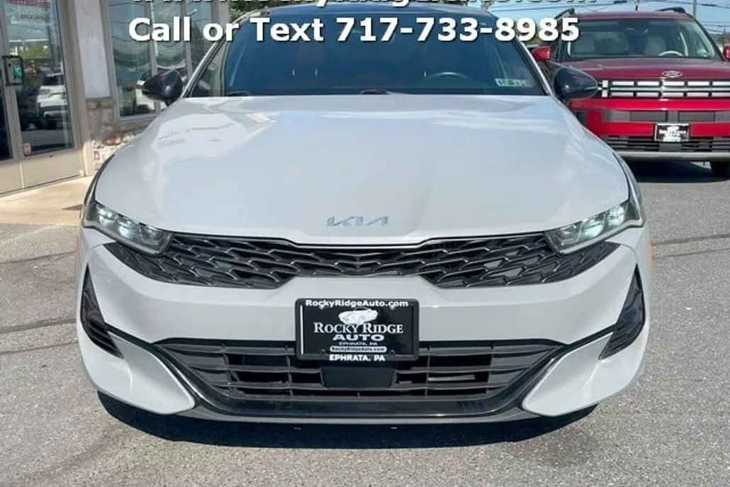 2023 Kia K5 GT-Line photo 1
