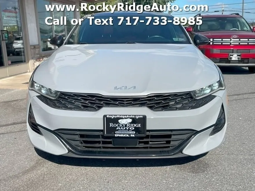 2023 Kia K5 GT-Line photo 1