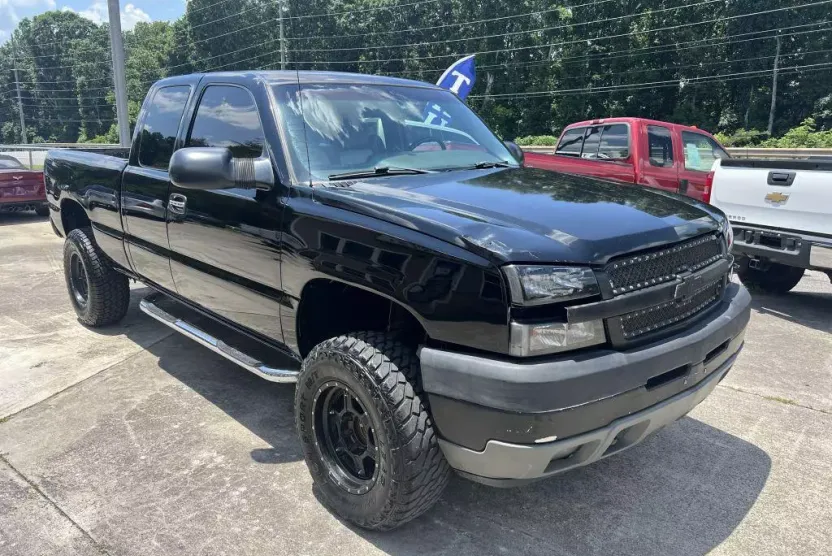 2004 Chevrolet Silverado 2500HD LT photo 1