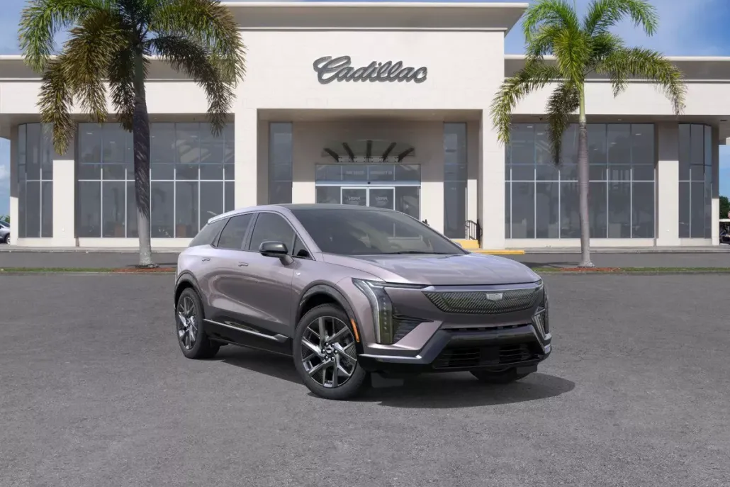 2025 Cadillac Optiq Luxury photo 1