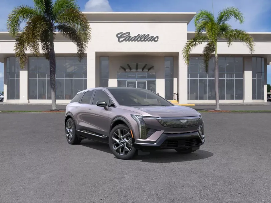 2025 Cadillac Optiq Luxury photo 1