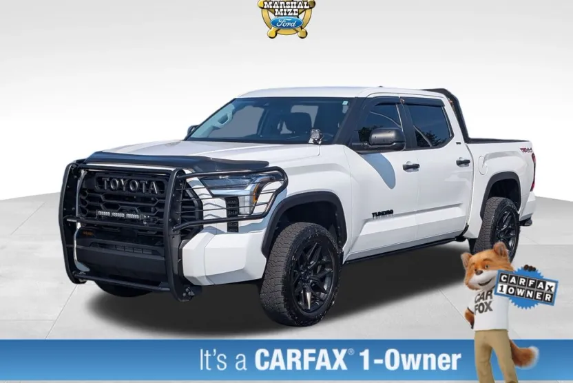 2024 Toyota Tundra SR5 photo 1