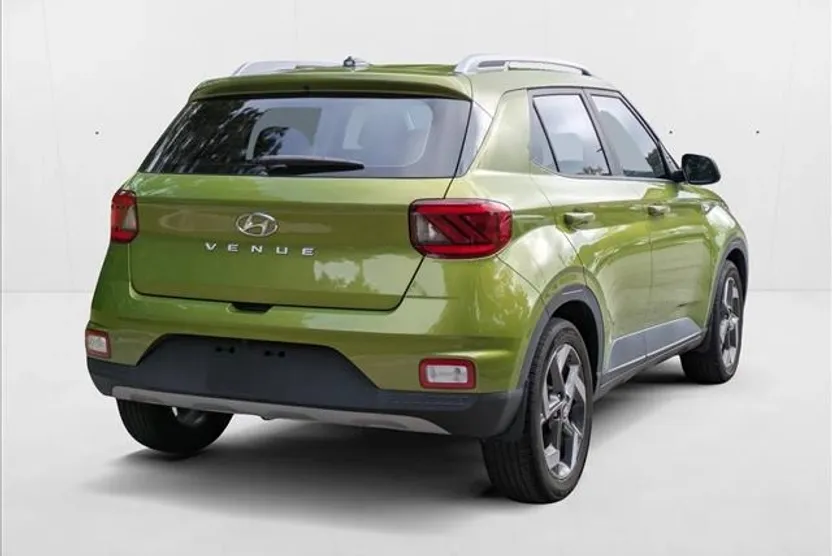 2023 Hyundai Venue SEL photo 1