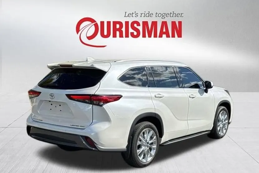 2021 Toyota Highlander Limited photo 1
