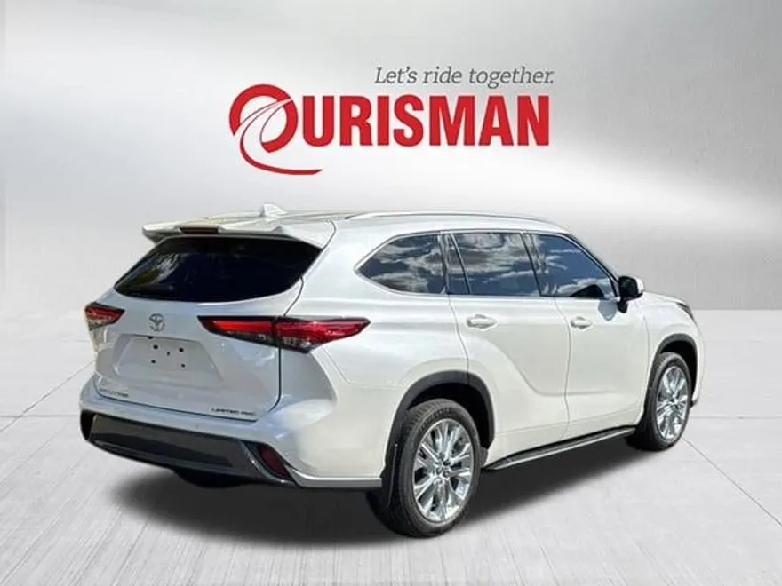 2021 Toyota Highlander Limited photo 1