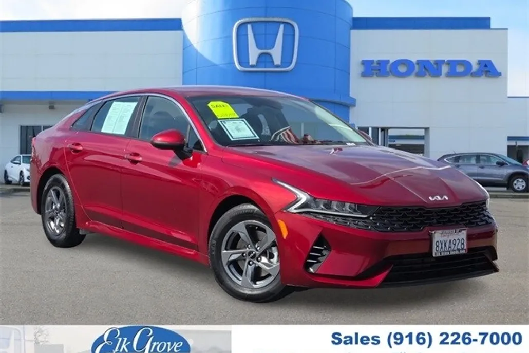 2022 Kia K5 LXS photo 1