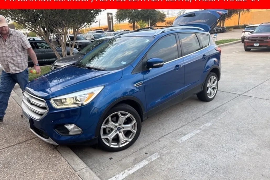 2019 Ford Escape Titanium photo 1
