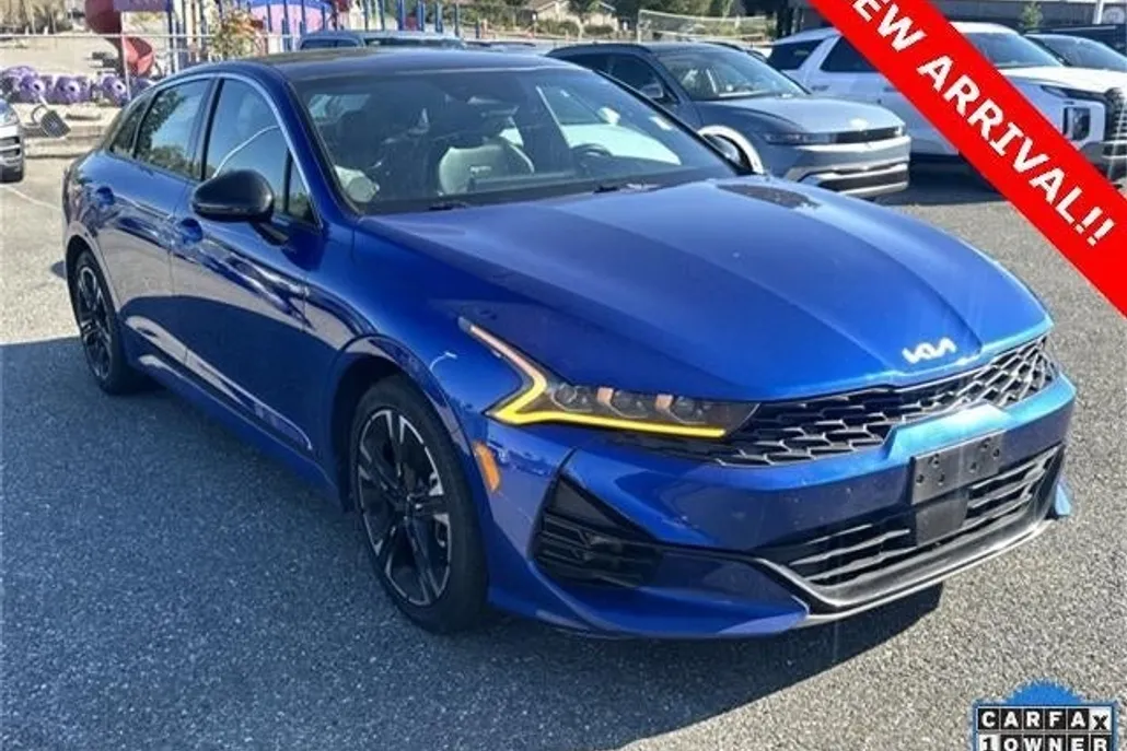 2022 Kia K5 GT-Line photo 1