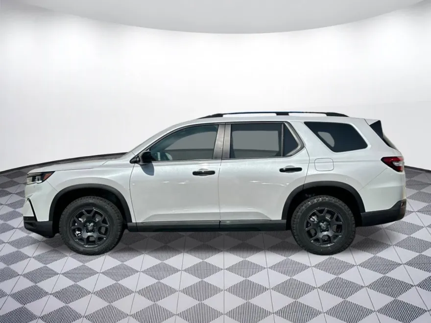 2025 Honda Pilot TrailSport photo 1