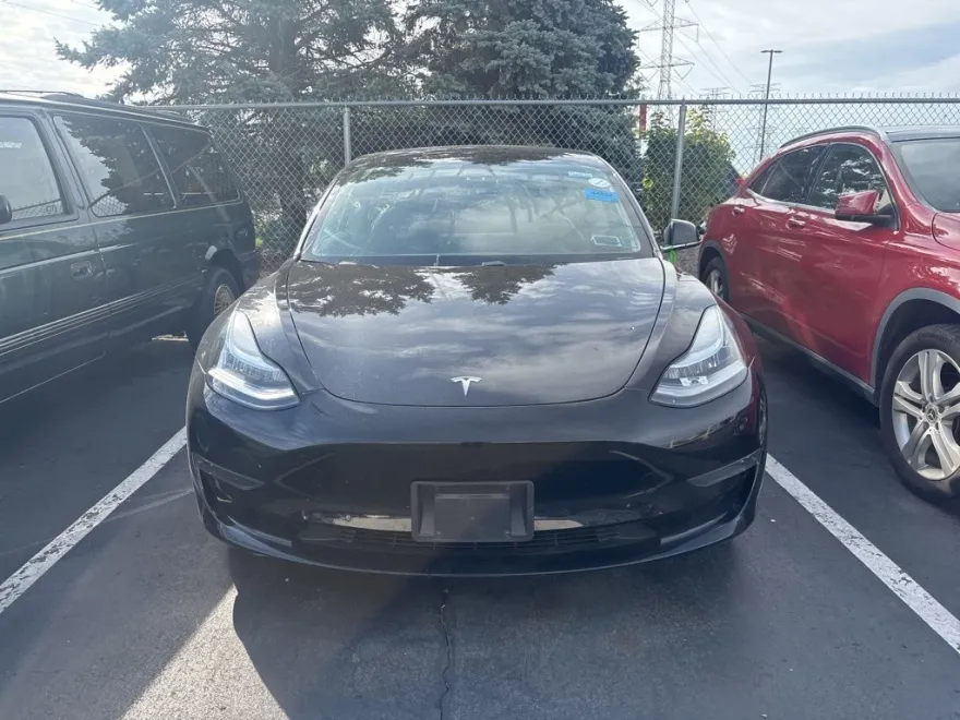 2020 Tesla Model 3 Long Range photo 1
