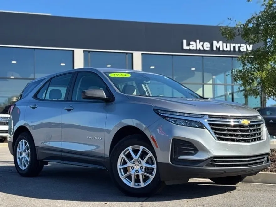 2024 Chevrolet Equinox LS photo 1
