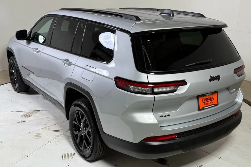 2025 Jeep Grand Cherokee Altitude X photo 1