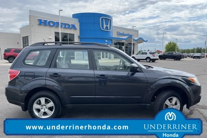 2013 Subaru Forester 2.5X photo 1